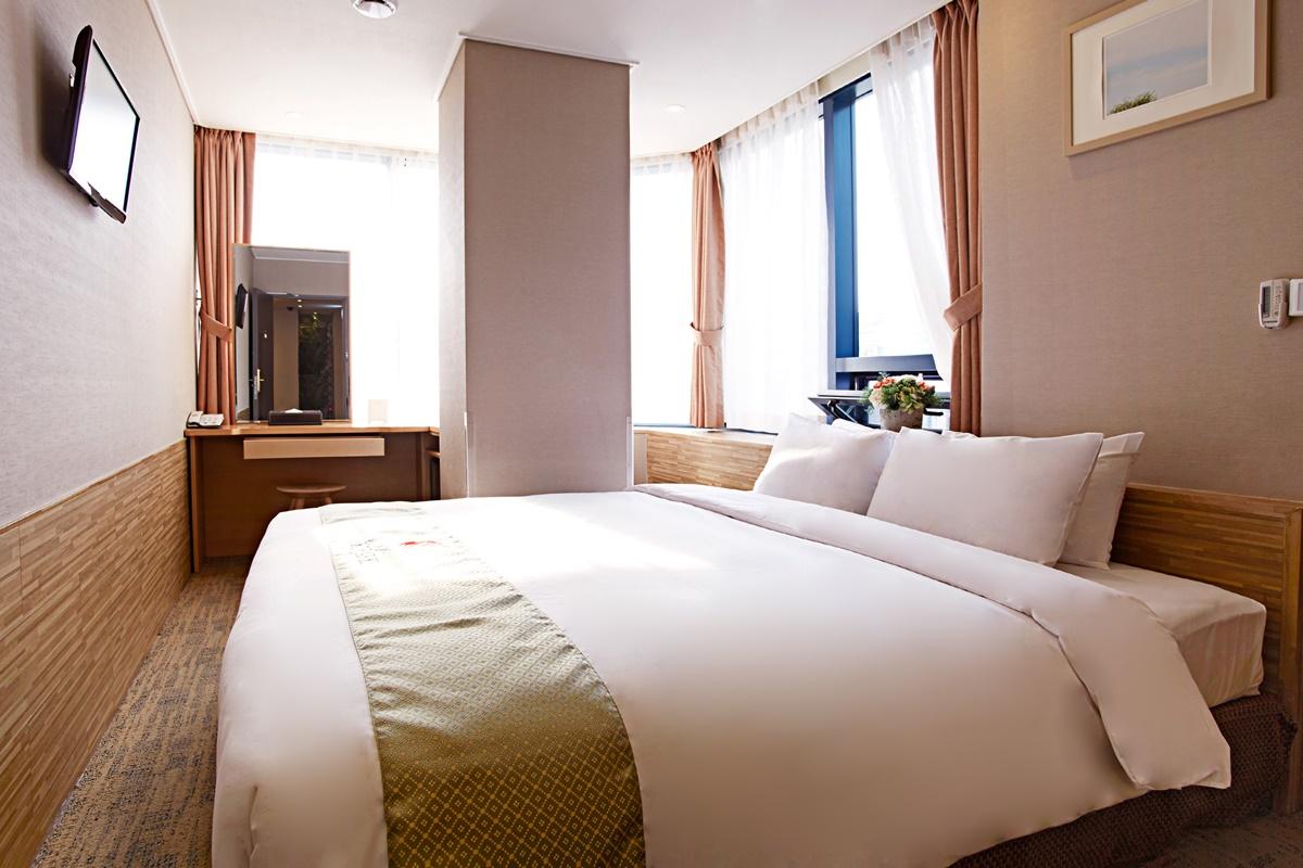 Hotel Skypark Myeongdong 2 Séoul Extérieur photo